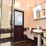 Hidden Gem Villa Guri i Zi